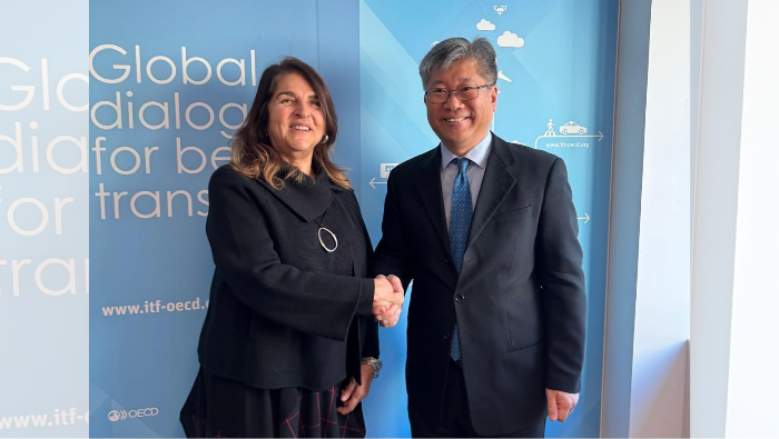 Perú fortalece relaciones con el Foro Internacional de Transportes