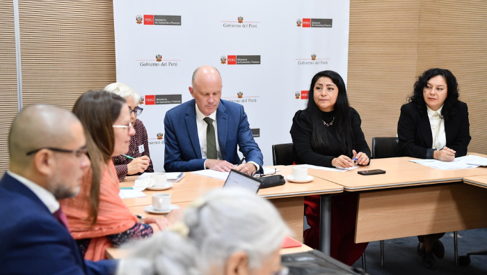 MEF revisó con misión de la OCDE mejoras a la gestión de las finanzas públicas