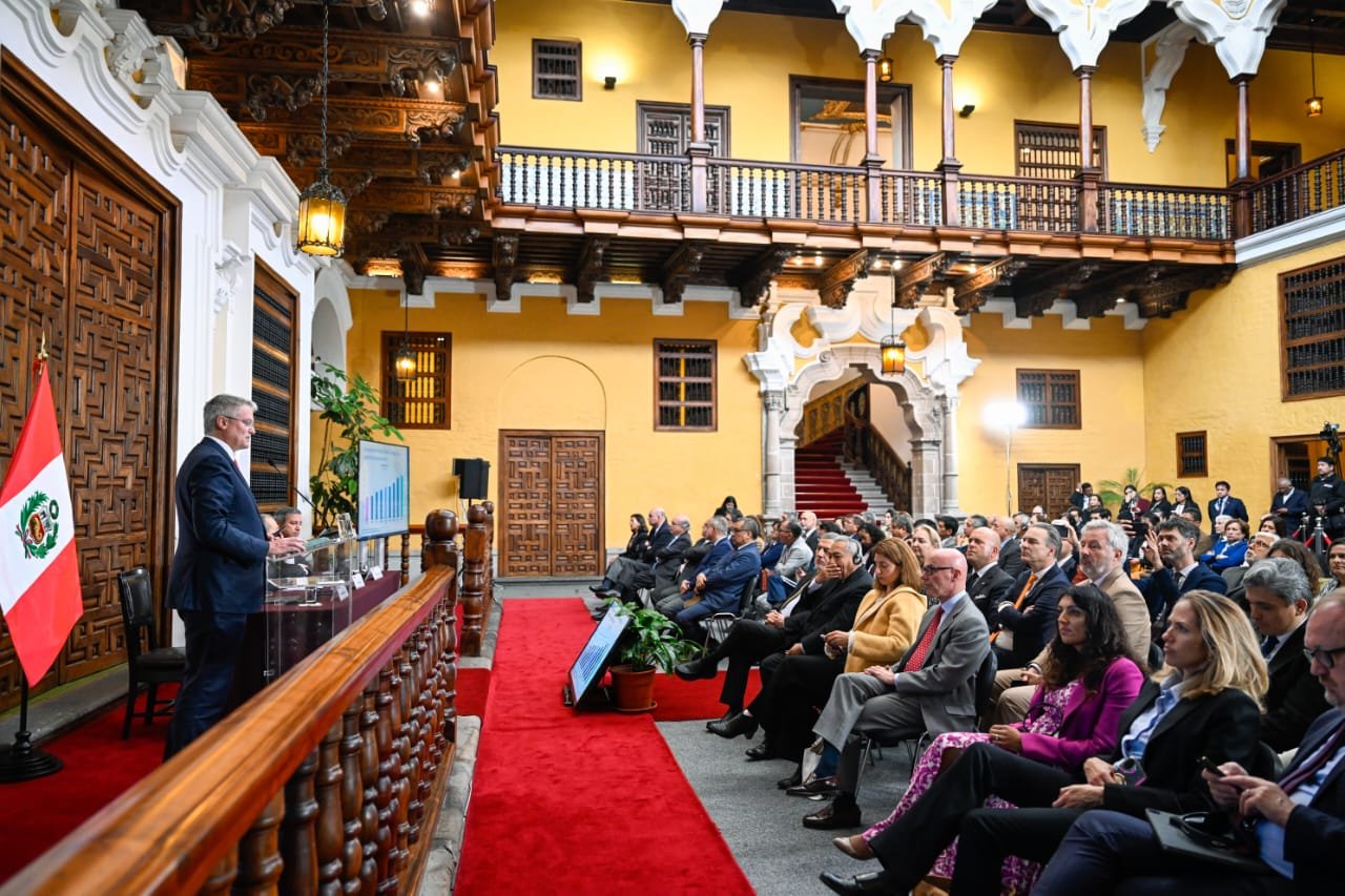 Presentación del Estudio Económico de la OCDE: Perú 2025 - Imagen 1